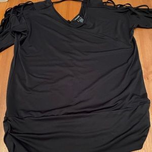 Focus 2000 black poly/spandex top w/funky sleeves large